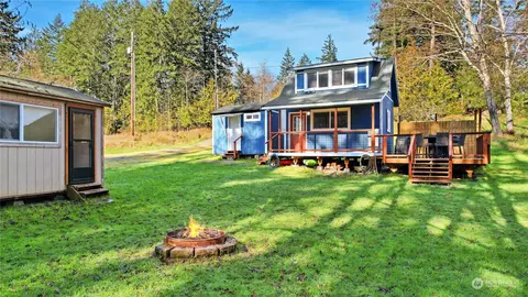 1421 W Herron Pl NW, Lakebay, WA 98349