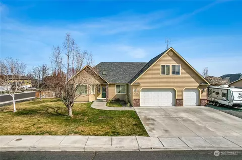 525 N Crestview Dr, Moses Lake, WA 98837