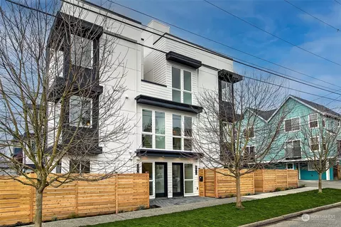 4010 SW Graham St, Seattle, WA 98136
