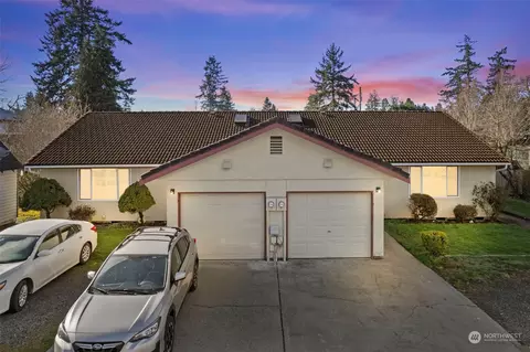 710 712 99th St E, Tacoma, WA 98445