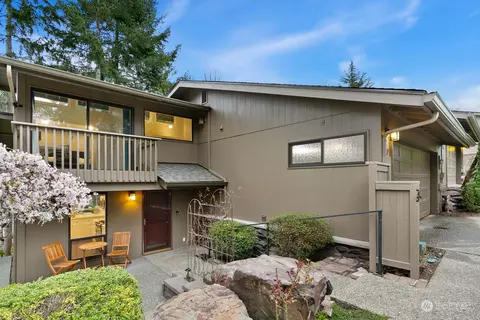 140 168th Ave NE, Bellevue, WA 98008