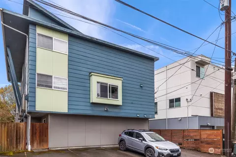 9420 35th Ave SW #B, Seattle, WA 98126