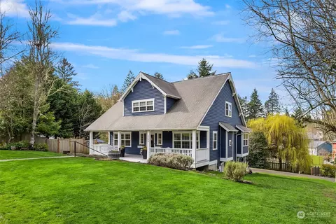 2299 Douglas Dr NE, Bainbridge Island, WA 98110