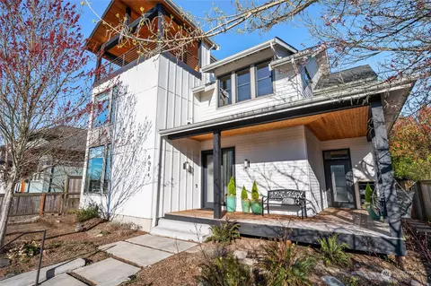 6034 Palatine Ave N, Seattle, WA 98103