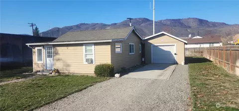 1106 Golden St, Oroville, WA 98844