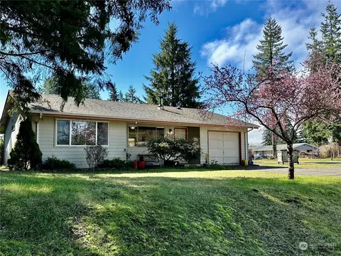 790 Robinhood Loop, Forks, WA 98331