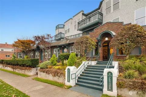2920 Alki Ave SW #203, Seattle, WA 98116