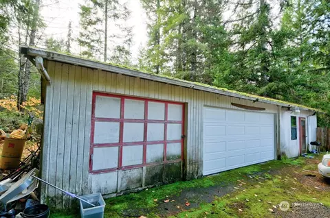 460 E Hyland Dr, Union, WA 98592 photo 2