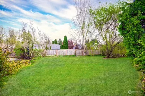Exterior - 532 167th St SE, Bothell, WA 98012 photo 7 of 7