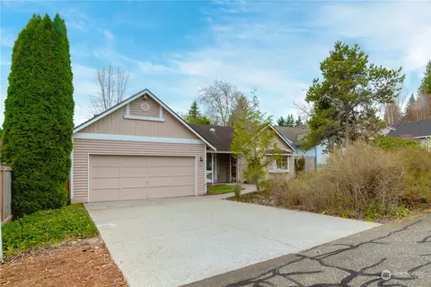 Exterior - 532 167th St SE, Bothell, WA 98012 photo 2 of 7