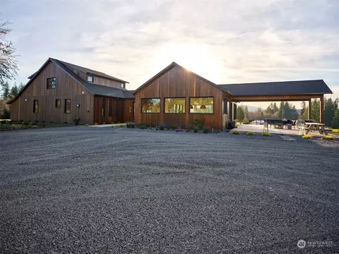 200 Rogers Rd, Toledo, WA 98591