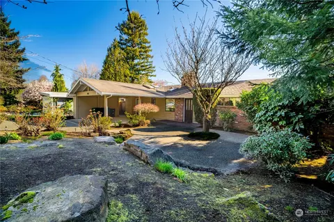 3432 76th Pl SE, Mercer Island, WA 98040