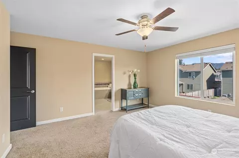 303 Ericksen Ln N, Enumclaw, WA 98022 photo 16