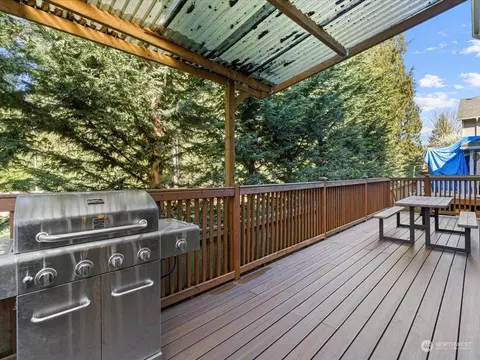 Exterior - 13414 11th Pl W, Everett, WA 98204 photo 3 of 5