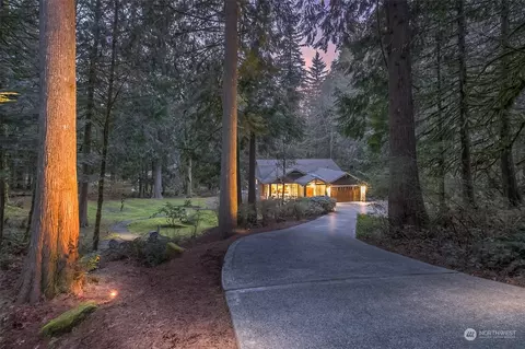 14623 255th Ave SE, Issaquah, WA 98027
