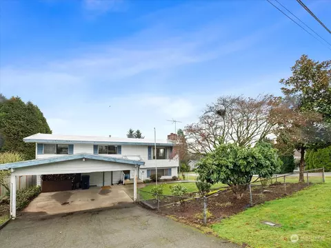 16056 9th Ave SW, Burien, WA 98166