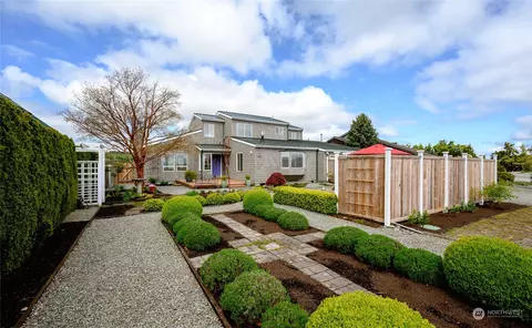 14864 Channel Dr, La Conner, WA 98257