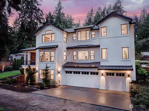 9523 SE 68th St, Mercer Island, WA 98040