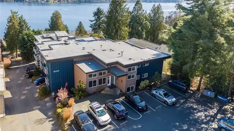3825 NE 155th Pl #502, Lake Forest Park, WA 98155
