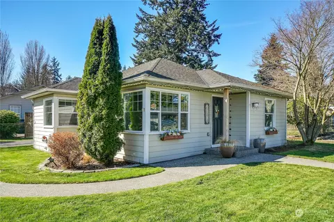 6504 Olympic Dr, Everett, WA 98203