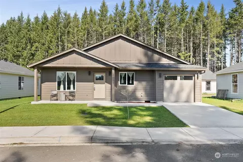 2005 Apple Rd, Winlock, WA 98596