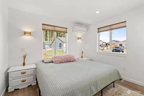 Bedroom - 2005 Apple Rd, Winlock, WA 98596 photo 1 of 2