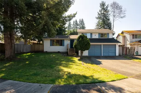 Exterior - 18 SW 77th Pl, Everett, WA 98203 photo 2 of 10