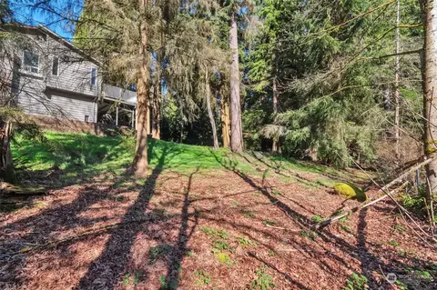 Exterior - 22625 57th Ave SE, Bothell, WA 98021 photo 2 of 3