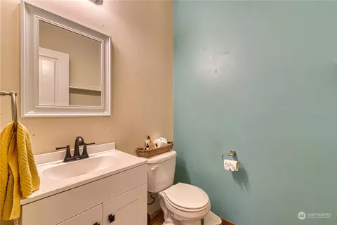 Bath - 284 E 29th St, Bremerton, WA 98310 photo 1 of 4