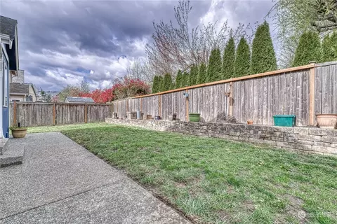Exterior - 284 E 29th St, Bremerton, WA 98310 photo 5 of 7