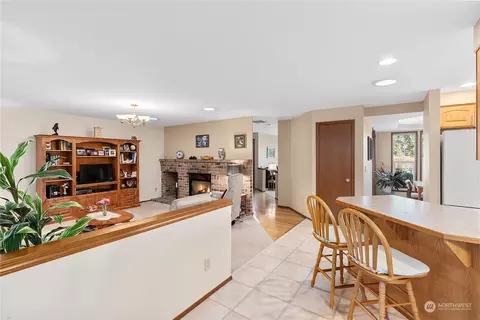 606 225th Pl SE, Bothell, WA 98021 photo 4