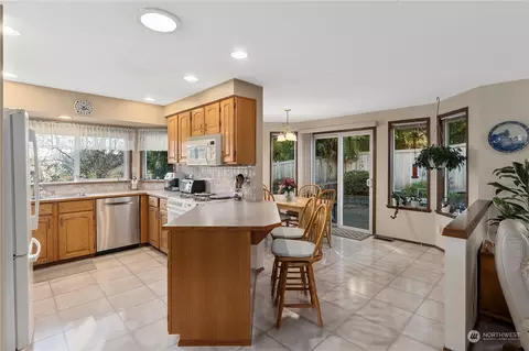 606 225th Pl SE, Bothell, WA 98021 photo 6