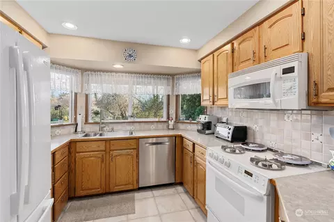 606 225th Pl SE, Bothell, WA 98021 photo 9