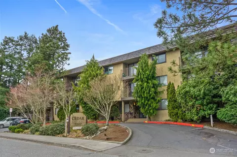 750 N 143rd St #107, Seattle, WA 98133