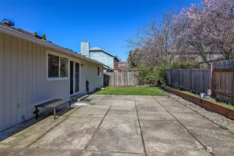 Exterior - 22605 13th Pl W, Bothell, WA 98021 photo 3 of 5