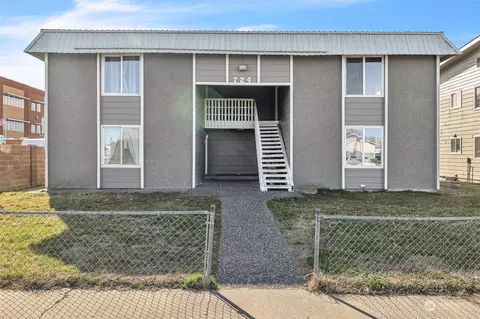 Exterior - 724 W Ruby St, Pasco, WA 99301 photo 2 of 5