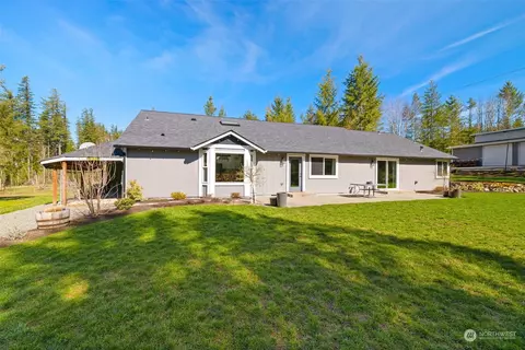 Exterior - 36225 307th Ave SE, Enumclaw, WA 98022 photo 4 of 8