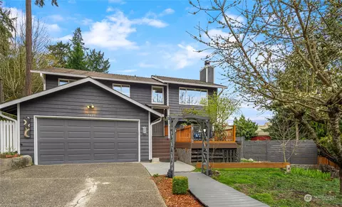 7429 152nd Ct NE, Redmond, WA 98052