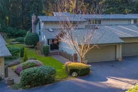 909 30th St NW #2-A, Gig Harbor, WA 98335