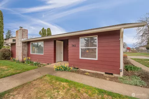 761 W Vine St, Napavine, WA 98532