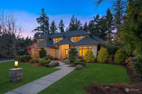 3850 134th Ave NE, Bellevue, WA 98005