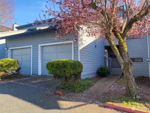 21646 14th Ave S #D8, Des Moines, WA 98198
