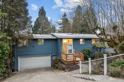 7271 S 129th St, Seattle, WA 98178