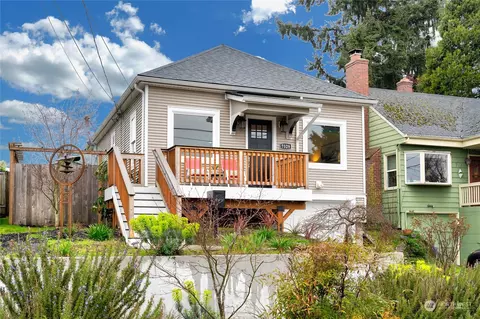 7529 18th Ave NW, Seattle, WA 98117