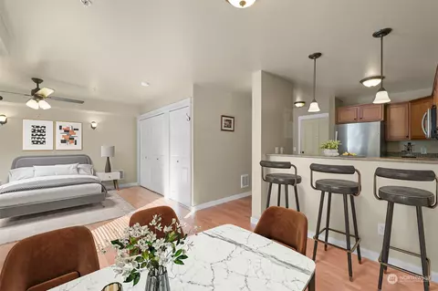 690 32nd St #B102, Bellingham, WA 98225