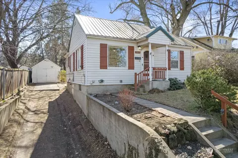 3818 E 9th Ave, Spokane, WA 99202 photo 2