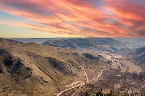 508 Antoine Creek Rd, Chelan, WA 98816