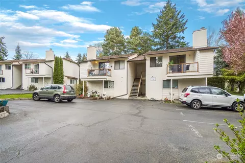 7346 NE 142nd Pl #D, Kirkland, WA 98034