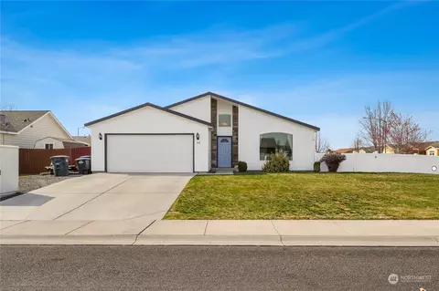 342 E Belair Dr, Moses Lake, WA 98837