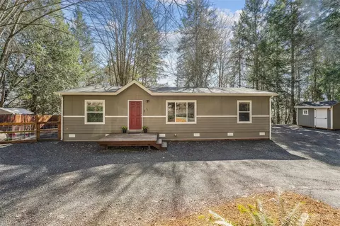 20 NE Quail Trl, Belfair, WA 98528
